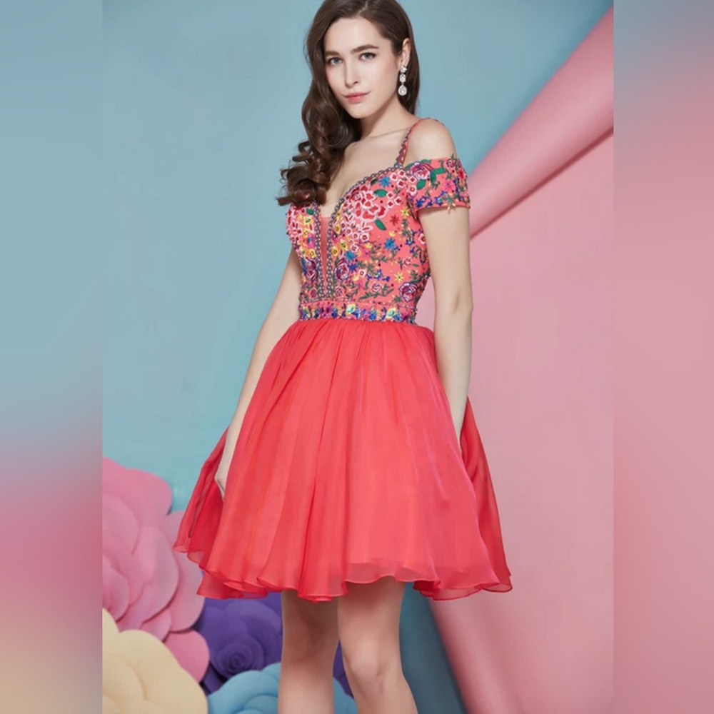 Off the shoulder floral short Semi Jr Prom dress